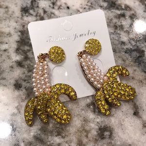 Banana crystals earrings new condition 🍌🍌